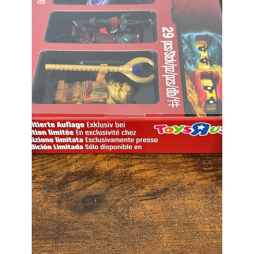 LEGO Ninjago 5004938 Minifigure Collection Toys R Us Exclusive Limited Edition